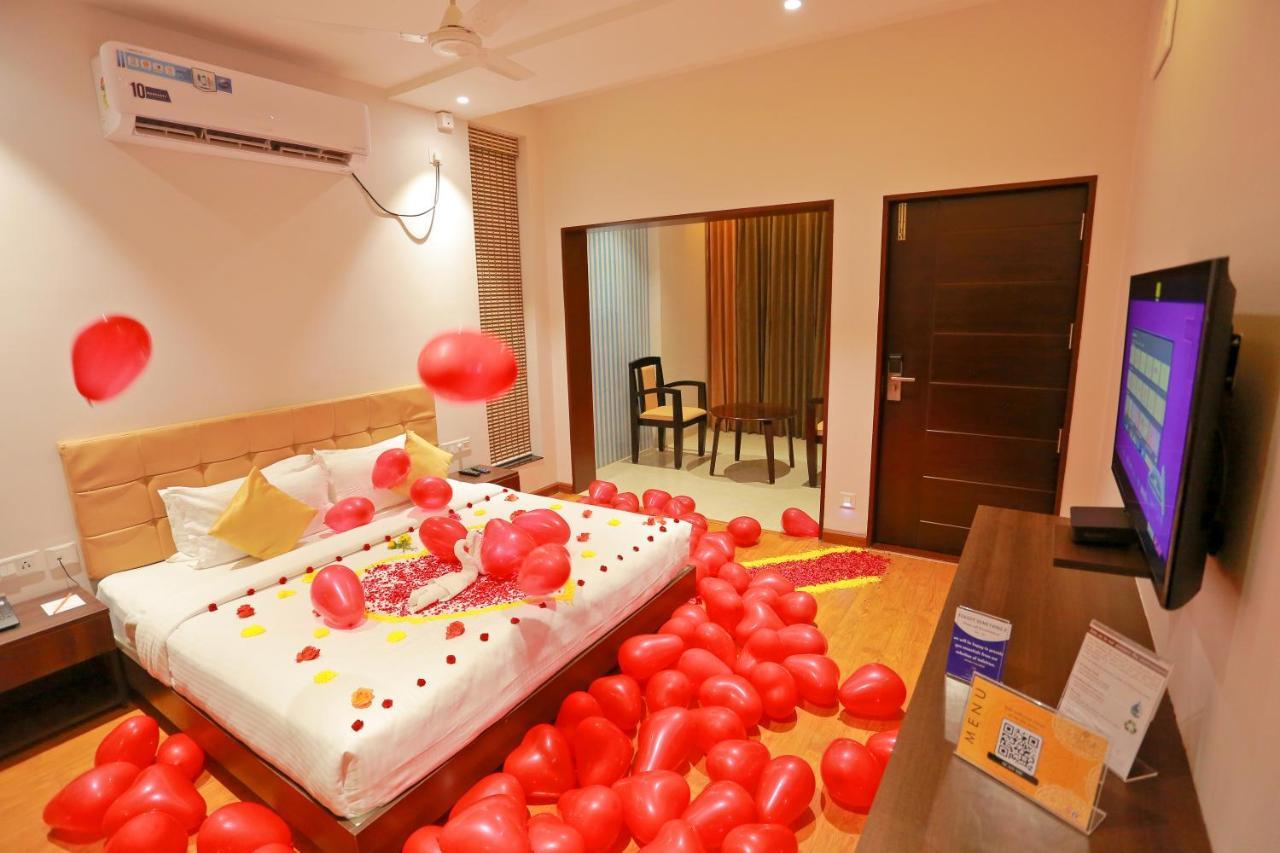 Grand Signature Hotel & Spa เยอร์โคด ภายนอก รูปภาพ